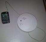 Sensor inalámbrico conectado a detector de humo
