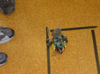 Microbot que juega a los palillos